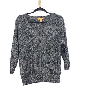 Joe Fresh Women’s V-neck Sweater black&white S